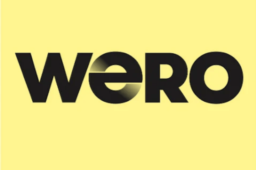 Logo Wero sur fond clair comme illustration d’une solution de paiement entre particuliers en comparaison avec le virement instantané